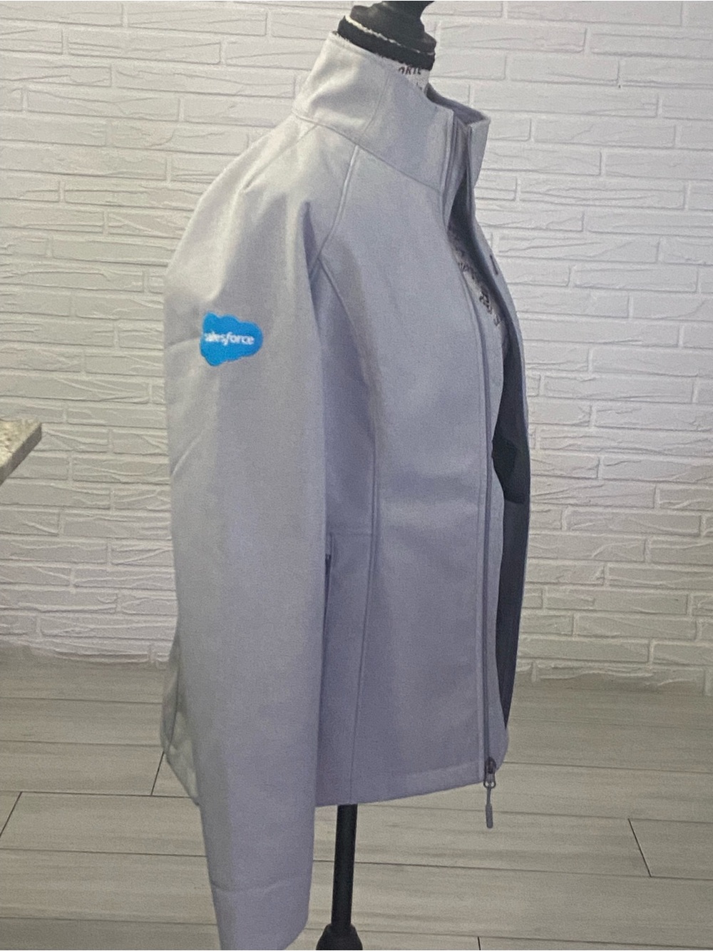 The North Face Women's Light Gray Softshell Utility Jacket - Picture 2 of 12